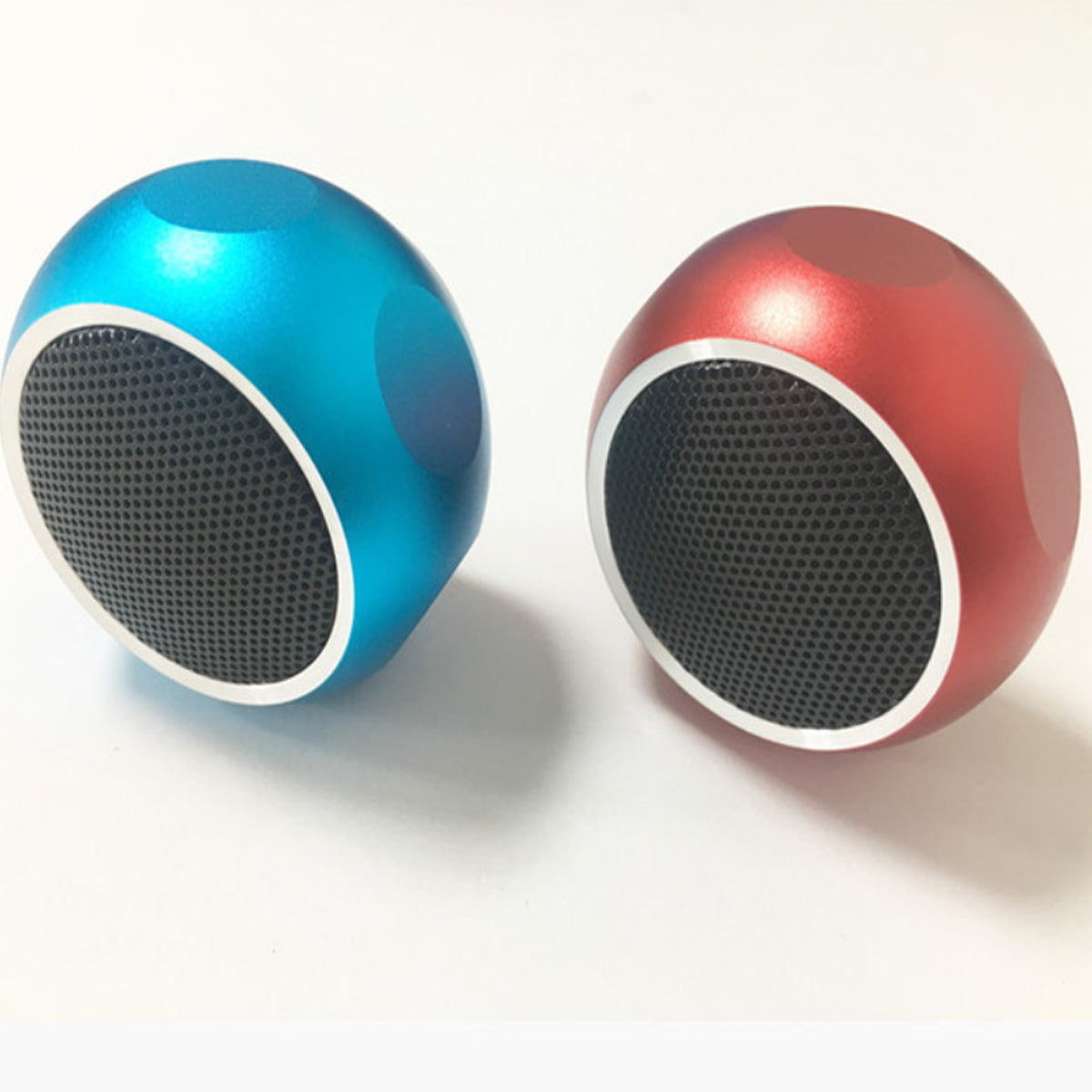 Big Sound Mini Speakers In 5 Colors Vista Shops